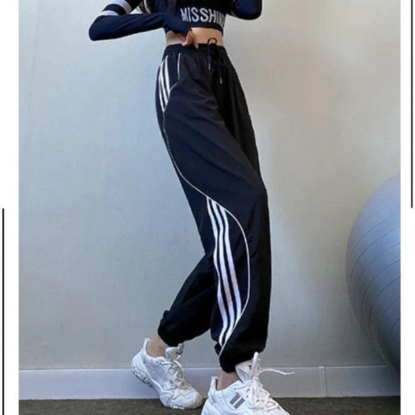 Moderne joggingbroek met relaxte pasvorm en verstelbare tailleband