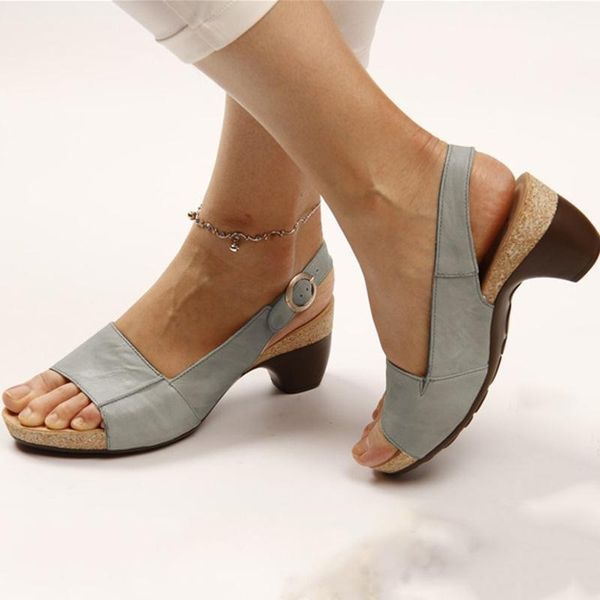 Orthopedische sandalen met hak