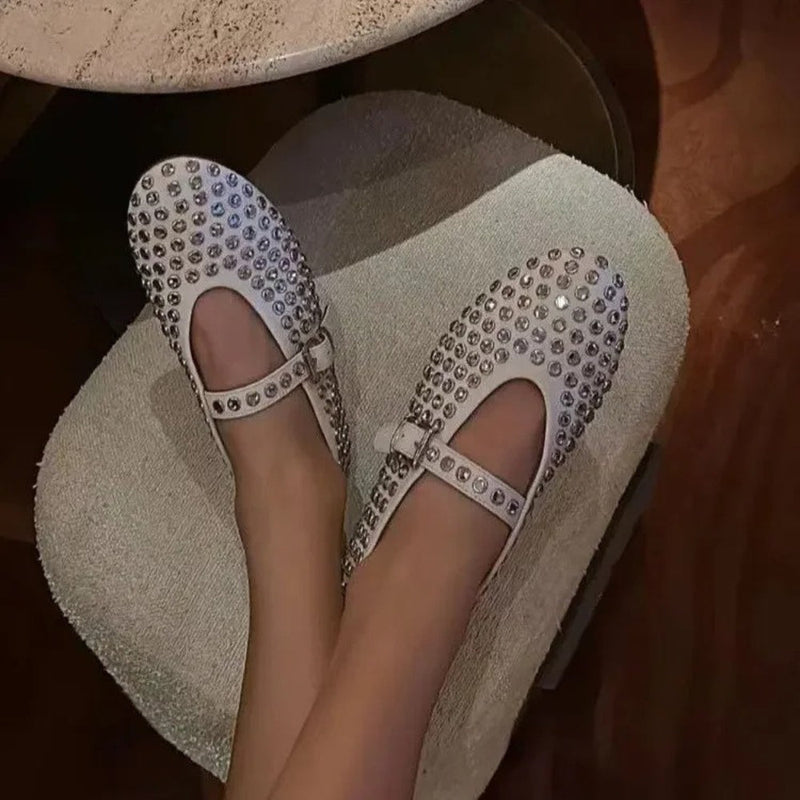 Chique flats met mini verstelbare band en gesp aan de zijkant