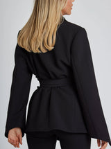 Getailleerde blazer met ceintuur en verfijnde pasvorm