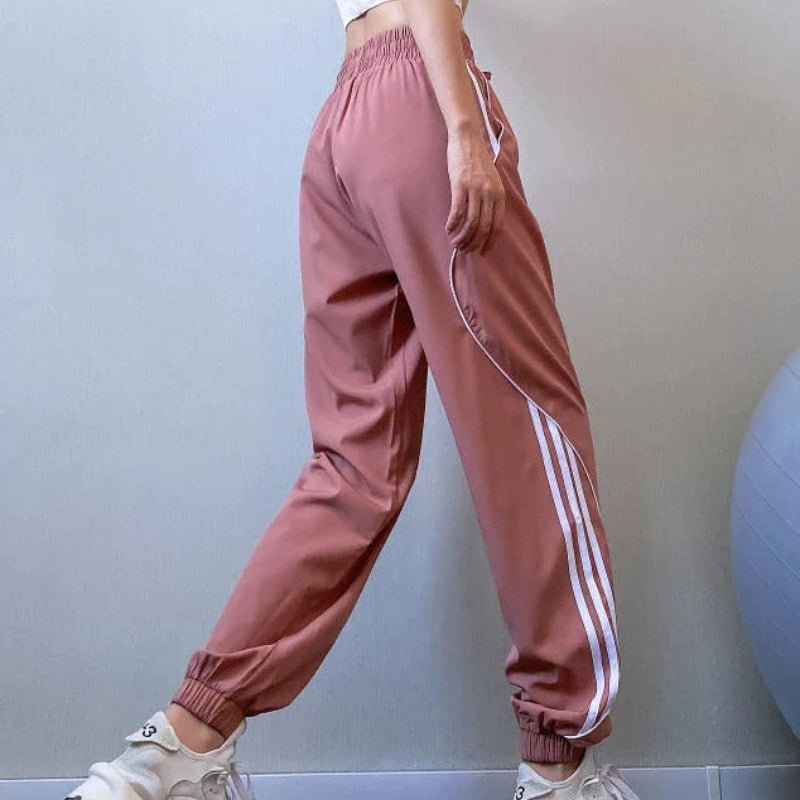 Moderne joggingbroek met relaxte pasvorm en verstelbare tailleband