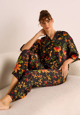 Zwart Satijnen Pyjamaset met Gele Bloemenprint