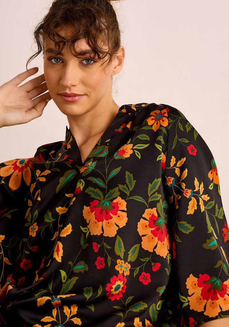 Zwart Satijnen Pyjamaset met Gele Bloemenprint