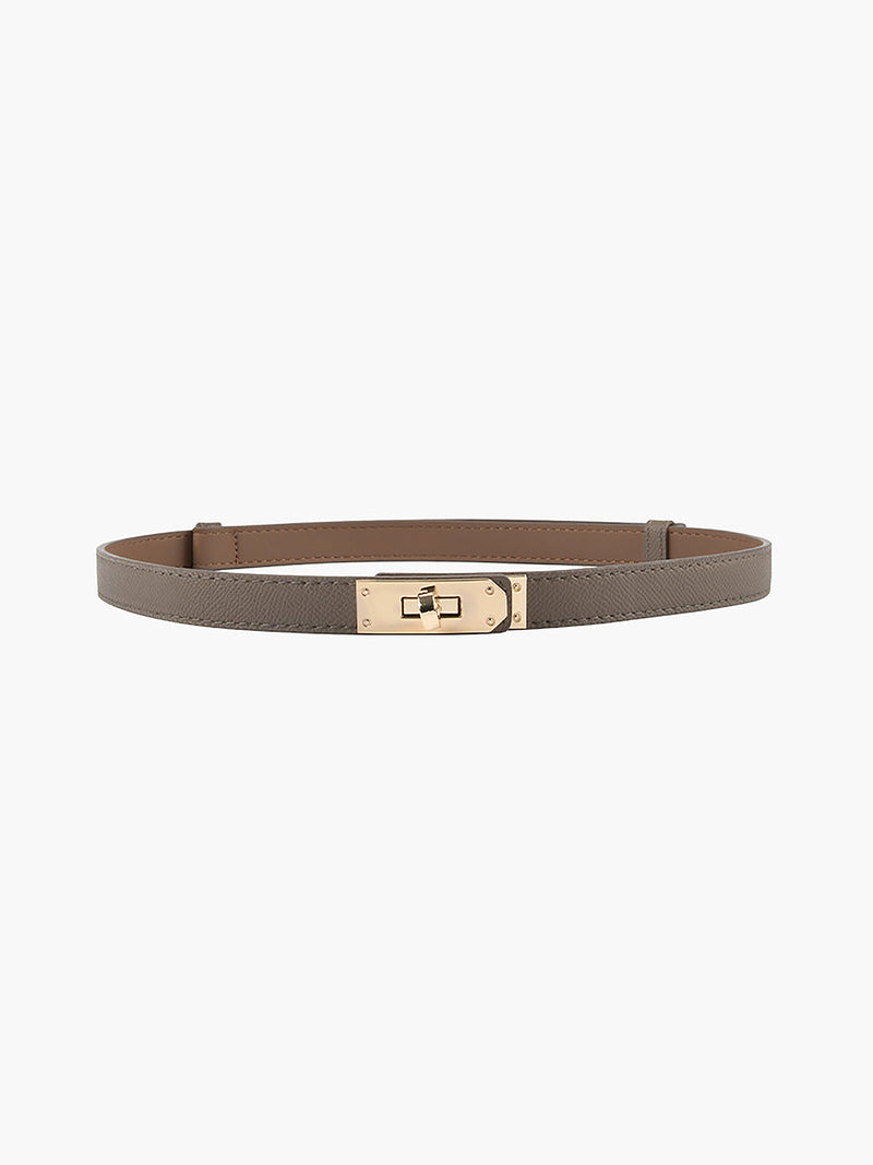 Verstelbare dunne riem met minimale gespdetails en smalle structuur