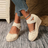 Elegante sleehak sandalen met open teen en enkelbandje