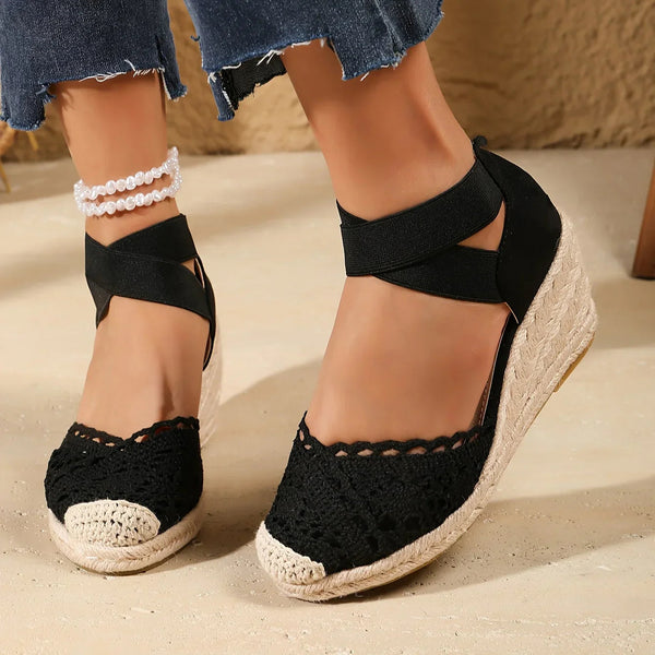 Elegante sleehak sandalen met open teen en enkelbandje