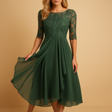 Flowy midi jurk met korte mouwen en hoge tailleband